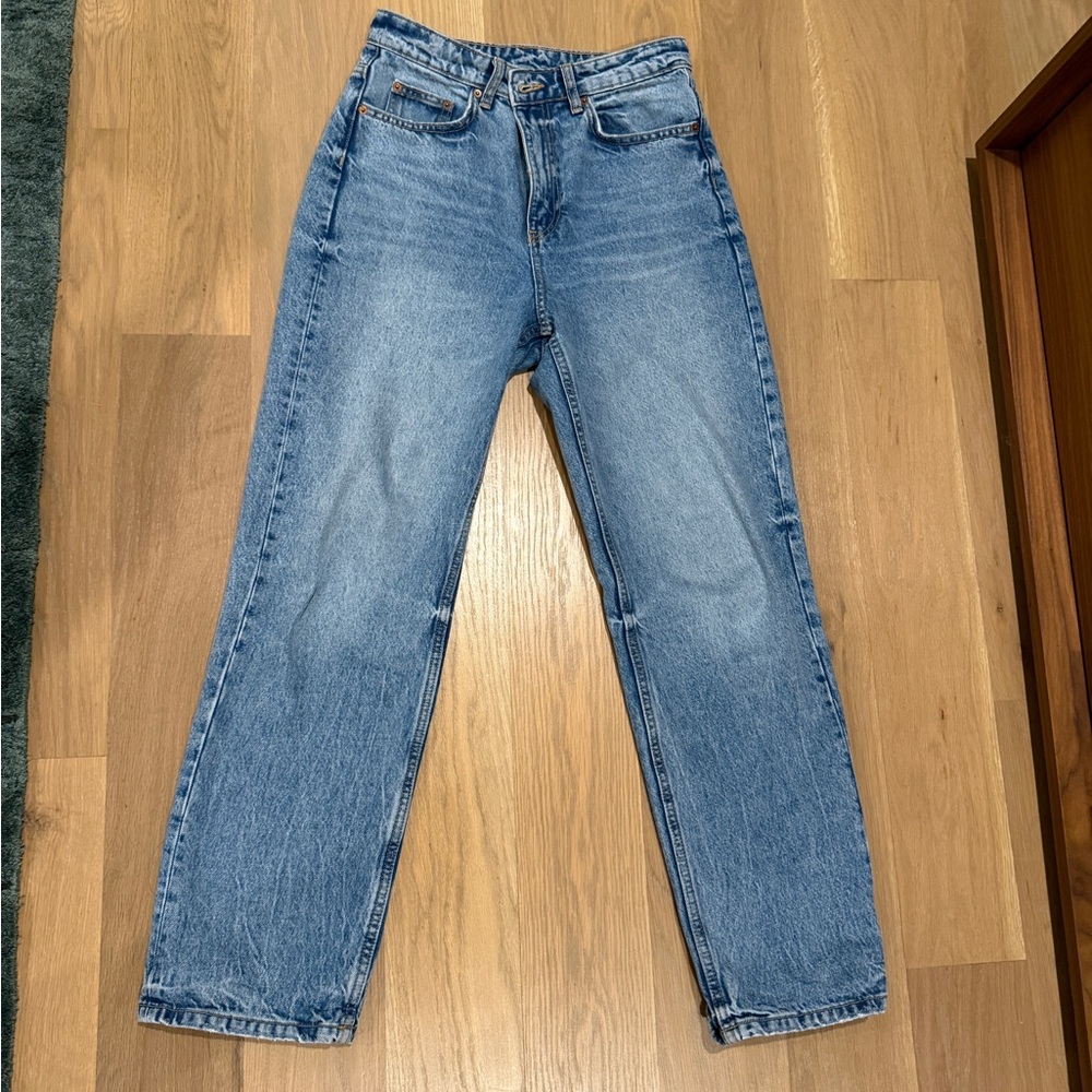 Zara Women's Classic Blue Straight Leg Jeans